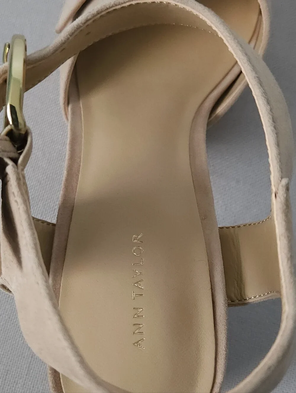 Ann‎ Taylor Suede Cork Platform Sandals Women's 8M Tan Nude Block Heel Buckle